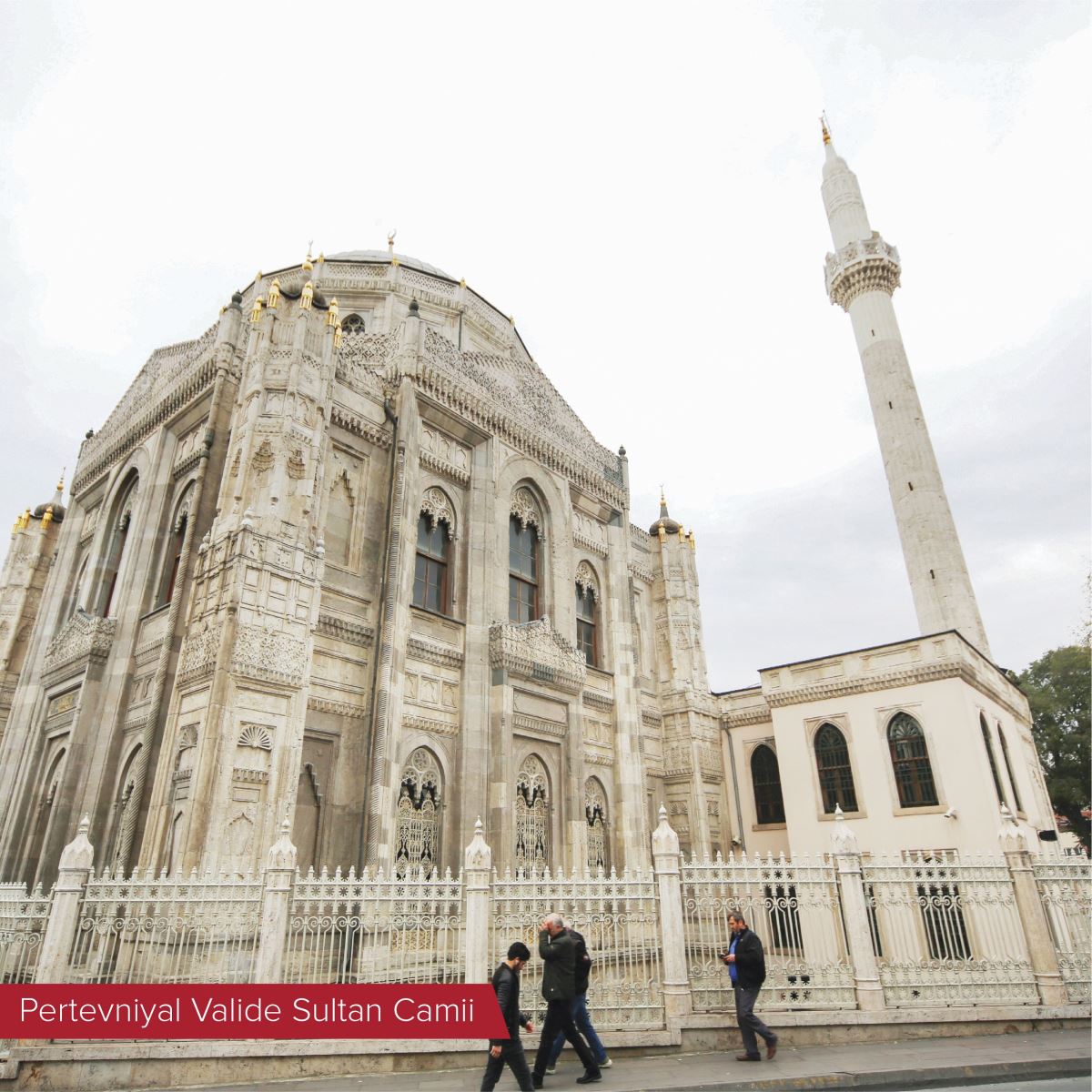 Pertevniyal Valide Sultan Camii