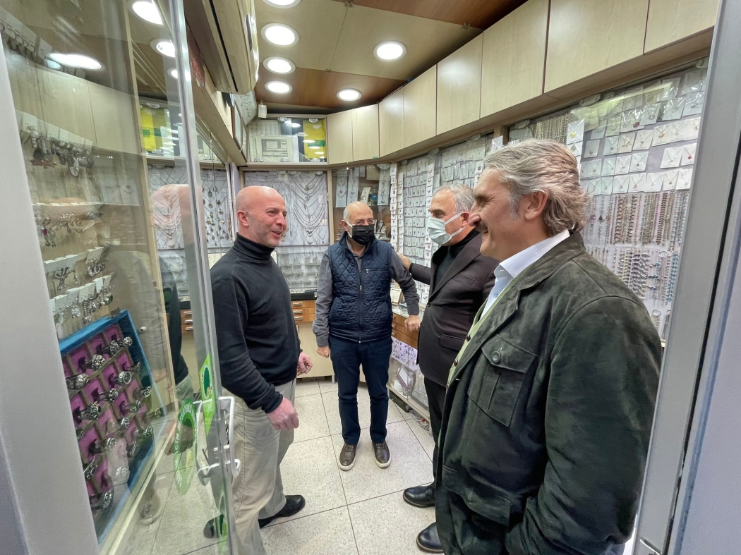 Başkan Turan Fatihli Komşularını Ziyaretlerine Devam Ediyor