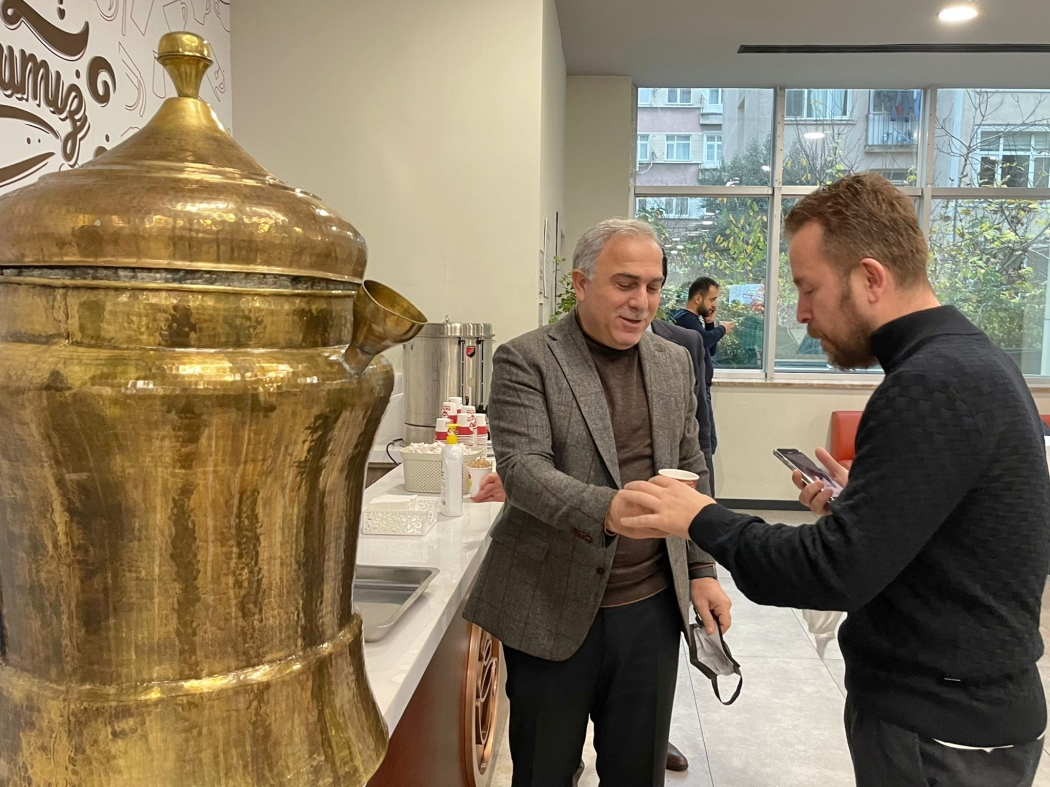 Türkiye'nin Ünlü Şefi Ömür Akkor Fatih Merkez Kütüphanesi'nde