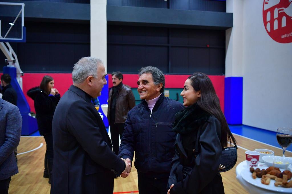 Öğretmenler Arası Sportif Turnuva'nın Kazananları Ödüllerini Aldı