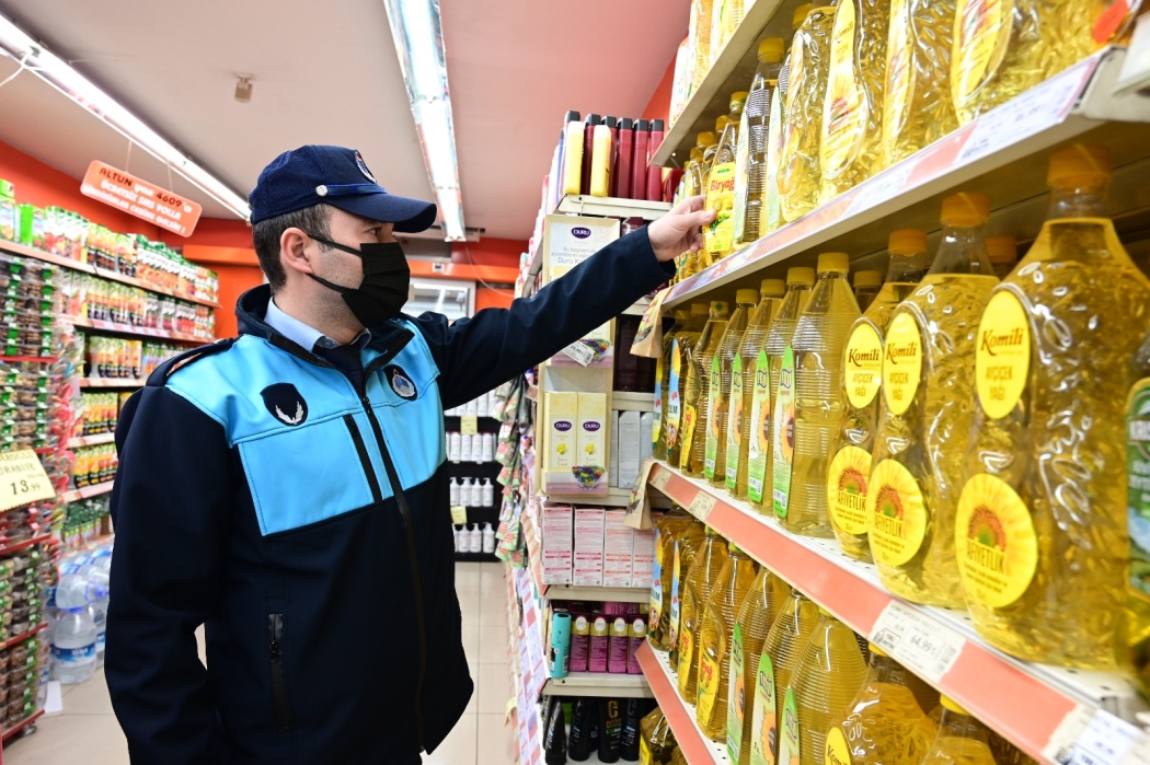 Fatih'teki Marketlerde KDV İndirim Denetimi Yapılıyor