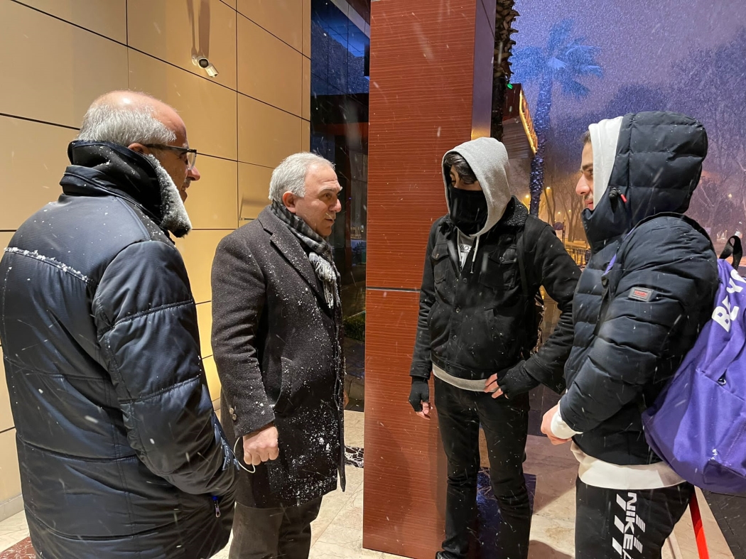 Başkan Turan Karla Mücadele Çalışmalarını Yakından Takip Ediyor -120320221733