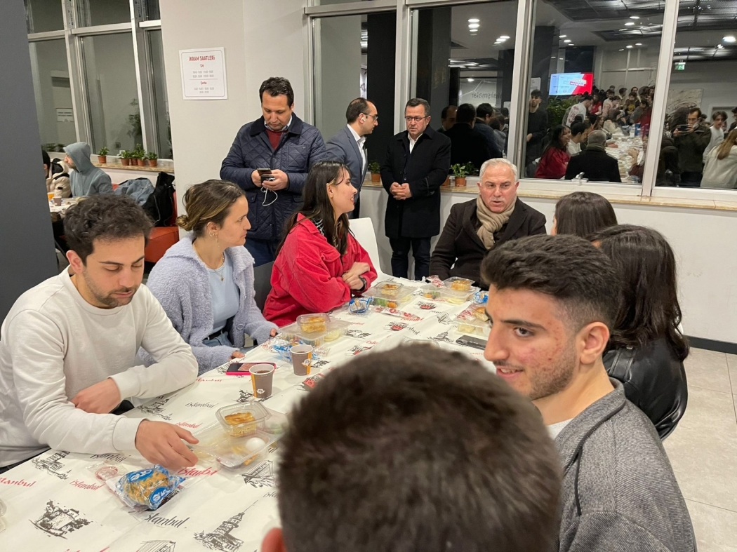 Fatih'in Kütüphanelerinde Ramazan Bereketi