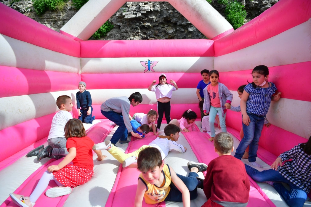 Fatih'te 23 Nisan Coşkusu