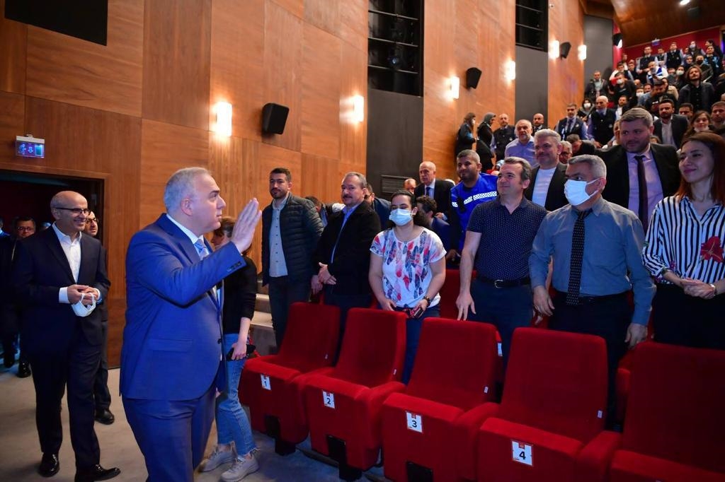 Başkan M. Ergün Turan Personelin Ramazan Bayramı'nı Kutladı