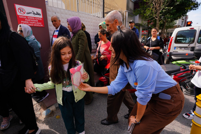 Dünya Kız Çocukları Günü'nde Fatihli Minikleri Unutmadık