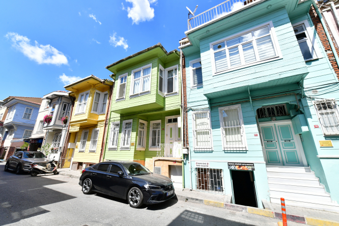 Salihpaşa Caddesi'nde Cepheler Rengarenk