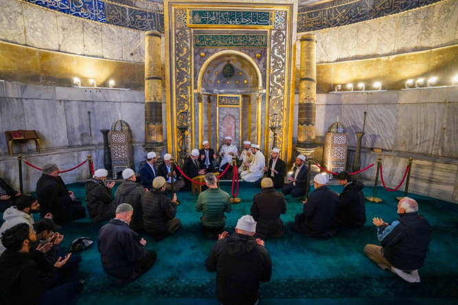 Ayasofya-i Kebir Camii'nde Ramazan Ayı Karşılandı