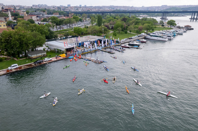 19 Mayıs Kano ve Kürek Sporları Merkezi'nde Coşkuyla Kutlandı