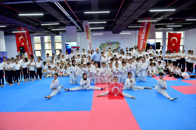 Neslişah Sultan Kültür ve Spor Merkezi Gençlik Şöleni 
