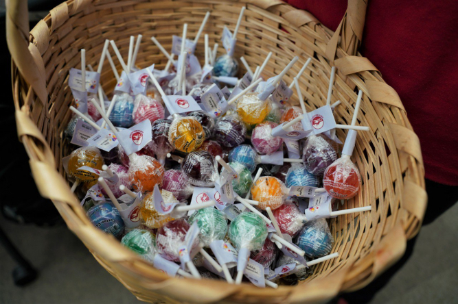 Dünya Lolipop Günü'ne Özel Şeker Dağıttık!
