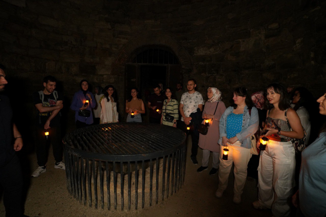 Yedikule Hisarı'nda Dolunaya Özel Fenerli Gece Turu