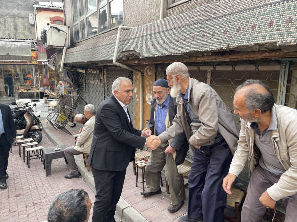 Başkan Turan, Ali Kuşçu Mahallesi'nde Vatandaşla Buluştu