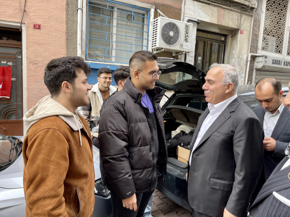 Başkan Turan Cuma Namazı Sonrası İskenderpaşa Mahallesi'ndeydi