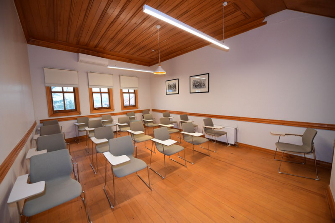 Zeyrek Akademi Salonu