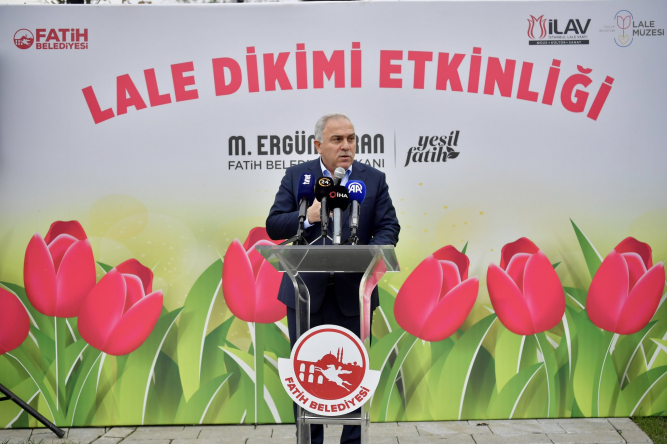 Başkan Turan'ın Katılımıyla Karasurları Millet Bahçesi'nde Lale Soğanları Ekildi