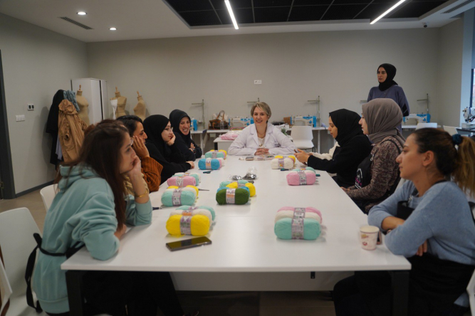 GastroSanat Renkli Tokaların Tasarlandığı Amigurumi Atölyesi'ne Ev Sahipliği Yapıyor