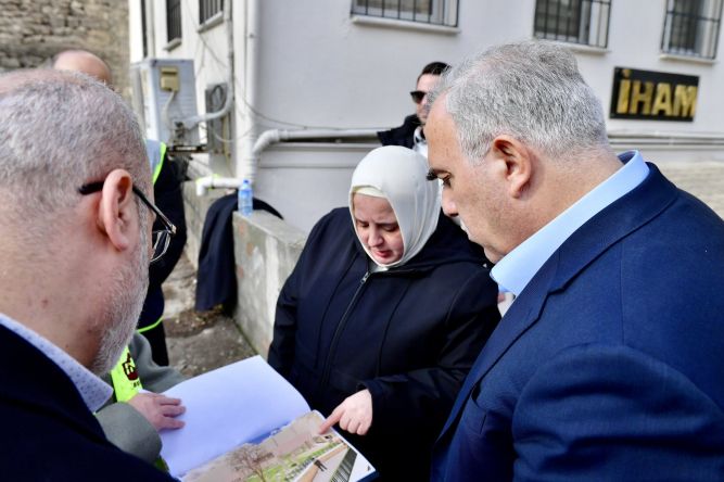 Başkan Turan, Bıçakçı Alaattin Camii Haziresi'ndeki Çalışmaları İnceledi