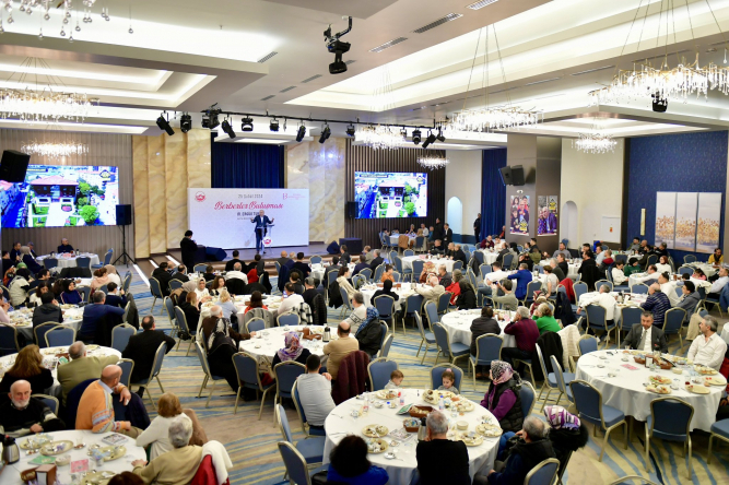 Başkan Turan, Fatihli Berberler ile Neslişah Sultan Kültür Merkezi'nde Buluştu