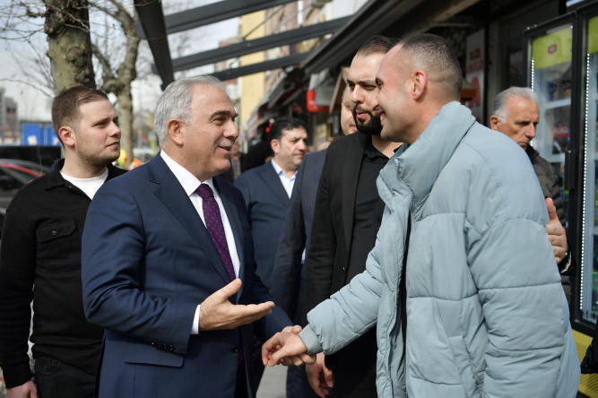Başkan Turan Topkapı Mahallesi'nde Fatihli Vatandaşlarla Buluştu
