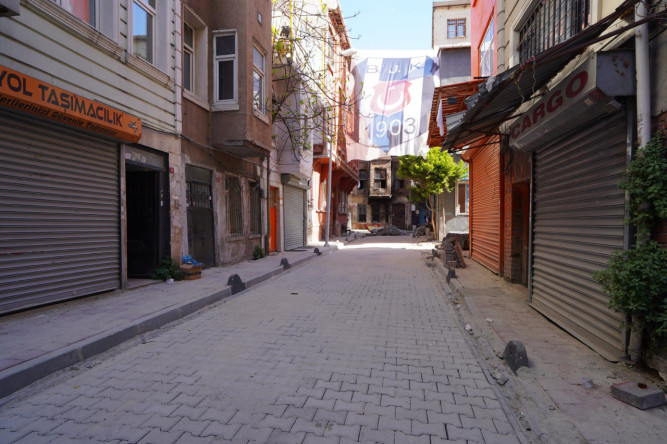 Arap Mehmet Sokağı'nda Yol ve Tretuvar Çalışmaları Tamamlandı
