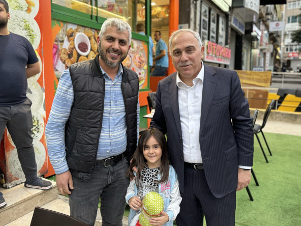 Başkan Turan, Akşemsettin Mahallesi'nde Fatihli Vatandaşlarla Bir Araya Geldi