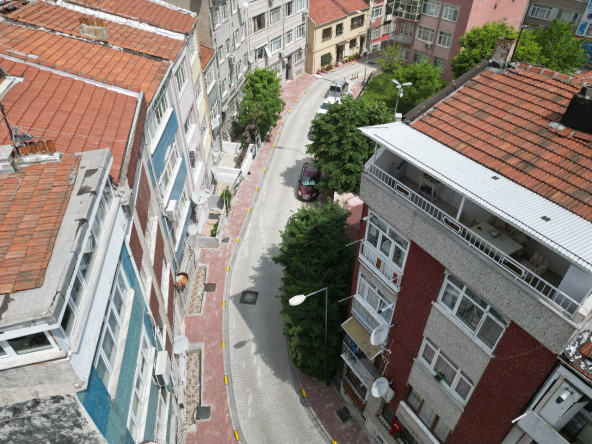 Yol ve Tretuvar Çalışmaları Devam Ediyor: Kalburcu Mehmet Sokak Yenilendi