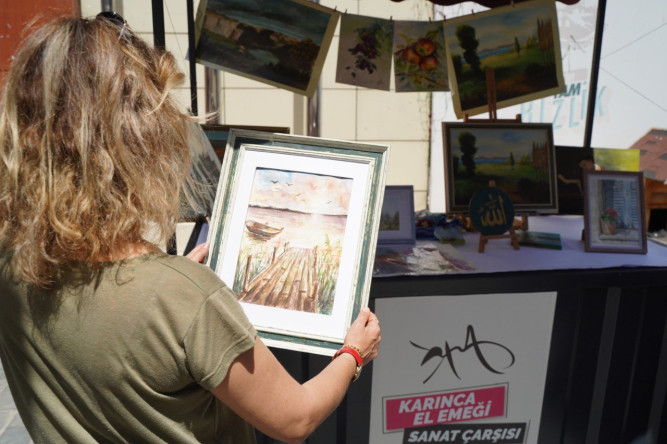 KARINCA El Emeği Ürünlerimizi Sanat Çarşısı'nda Sizlerle Buluşturuyoruz!
