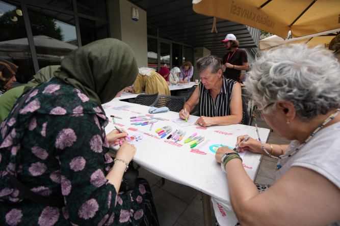 Büyüklerimiz Bilim Fatih'in Yadigâr Kahvesi'nde Düzenlediği Bayram Etkinlikleri'nde Keyif Dolu Vakit Geçirdi