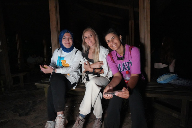 FitFatih'ten Belgrad Ormanı'nda Işıklı Gece Yürüyüşü