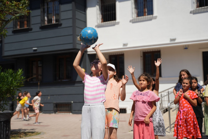 Bilgi Evleri'nde Çocuklarımızın Yaz Serüveni Başladı!