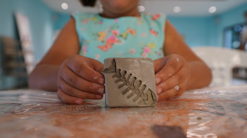 Bilim Fatih'ten Miniklerimiz İçin Eğlenceli ve Öğretici Bir Atölye: "Paleontolog Oluyorum"