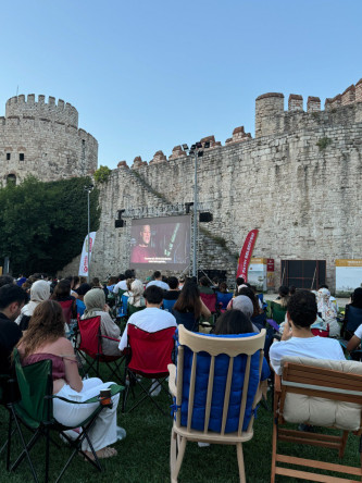 Tarihî Yedikule Hisarı'nda Sinema Keyfi: “Matrix Reloaded” Açık Hava Gösterimi
