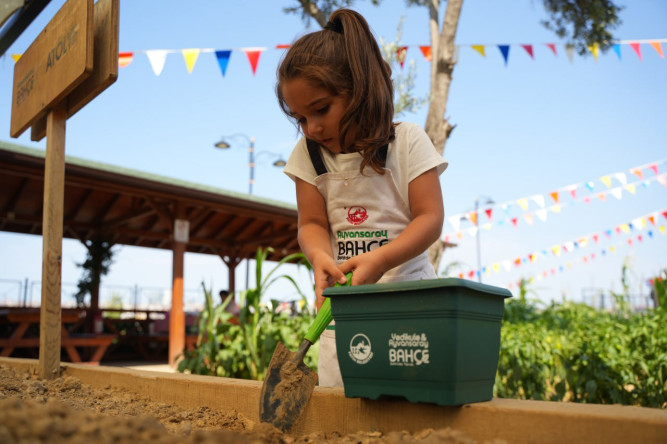 Ayvansaray Bahçe'den Anne ve Çocuklar İçin Bahçe Atölyeleri