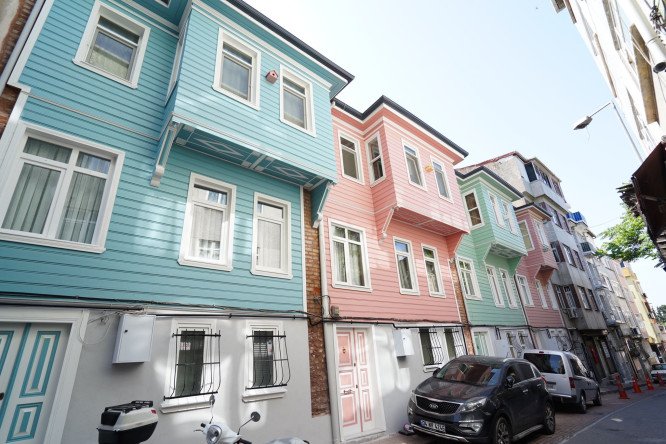 Fatih'te 100 Ahşap Yapı Yeniden Hayat Buldu