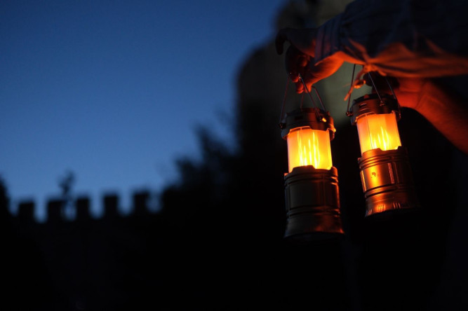 Dolunay Işığında Tarihî Yolculuk: Yedikule Hisarı'nda Fenerli Gece Turu