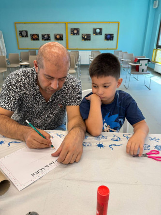 Süpersonik Uçak Atölyesi: Bilim Fatih'te Babalar ve Çocuklar Bilimle Buluştu