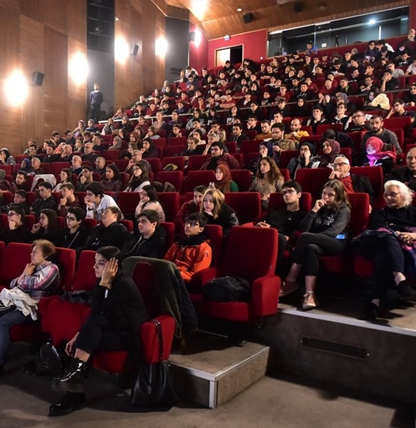 Savaş Muhabiri Coşkun Aral, Gençlerle Bir Araya Geldi