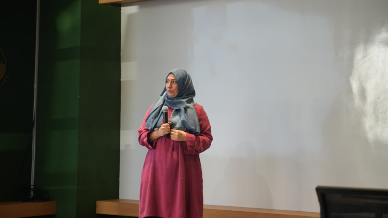 Doğal Şifanın Kapıları Aralanıyor: Neslişah Sultan Fikir Atölyesi'nde Bach Çiçekleri Terapisi Semineri