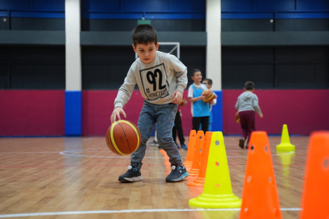 Fatih Belediyesi'nden Geleceğin Basketbol Yıldızlarına Destek
