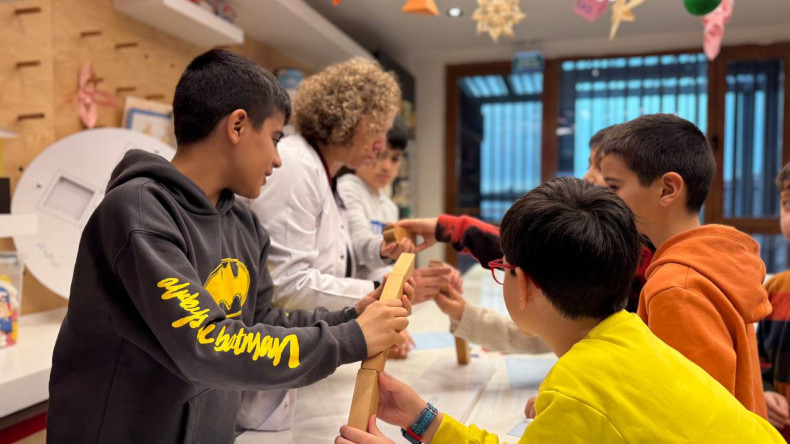 Bilim Fatih'te Mimar Sinan'ın İzinde: Gençlerimiz Özgün Köprü Tasarımlarını Hayata Geçirdi