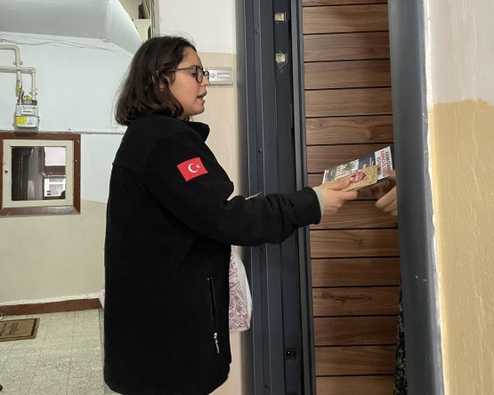 Halkla İlişkiler Ofisi Ekiplerimiz, Ayvansaray Mahallesi'nde Kasım Günani KARINCA El Emeği Eğitim Birimi'ni Tanıttı