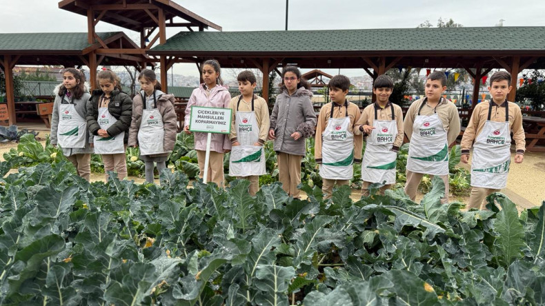 Ayvansaray Bahçe'de Çocuklarımıza Sürdürülebilir Gelecek İçin Kompost Eğitimi