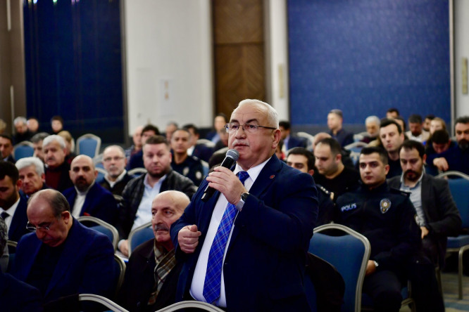 Huzur Toplantısı, Başkan Turan, İlçe Kaymakamı Sarılı ve Emniyet Müdürü Torlak'ın Katılımıyla Neslişah Sultan Kültür Merkezi'nde Gerçekleştirildi