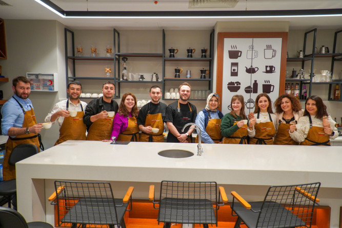 KARINCA El Emeği Eğitim Birimi'nden Barista Eğitimi: Mesai Arkadaşlarımızla GastroSanat'ta Keyifli ve Öğretici Bir Buluşma