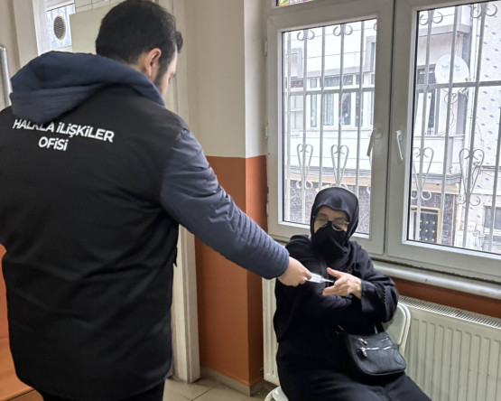 Halkla İlişkiler Ofisimizden Aile Sağlık Merkezlerine Ziyaret: Vatandaşlarımıza ve Hekimlerimize Hediyeler