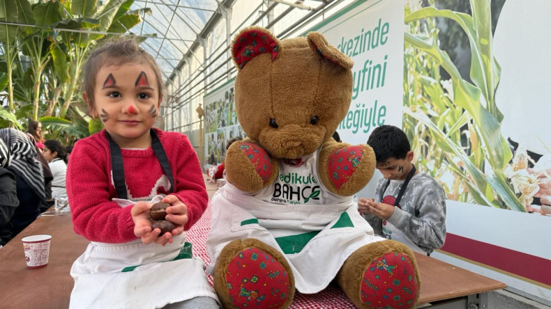 Çocuklarımız Kışı Yedikule Bahçe'deki Kestane Şenliği ile Karşılıyor: Hem Eğlenceli Hem Öğretici Bir Başlangıç