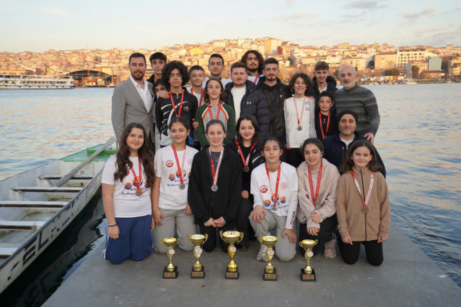 Gençlerimizin, Kano ve Kürek Sporları Merkezi'nde “İstanbul İl Şampiyonası Kano Yarışları” Heyecanı