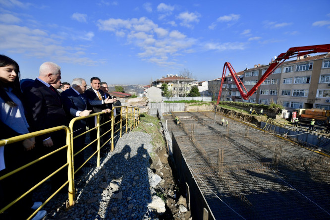 Alparslan Ticaret Mesleki ve Teknik Anadolu Lisesi'nin Temel Atma Töreni, Vali Gül ve Başkan Turan'ın Teşrifleriyle Gerçekleştirildi