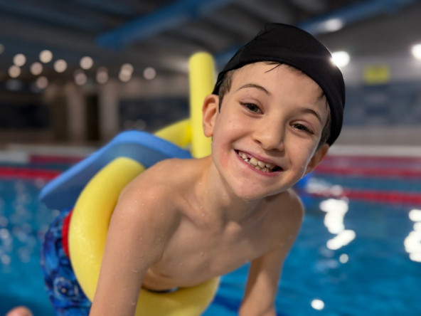 Engelli Çocuklarımız İçin Yüzme Eğitimleri: Fiziksel ve Sosyal Gelişime Tam Destek